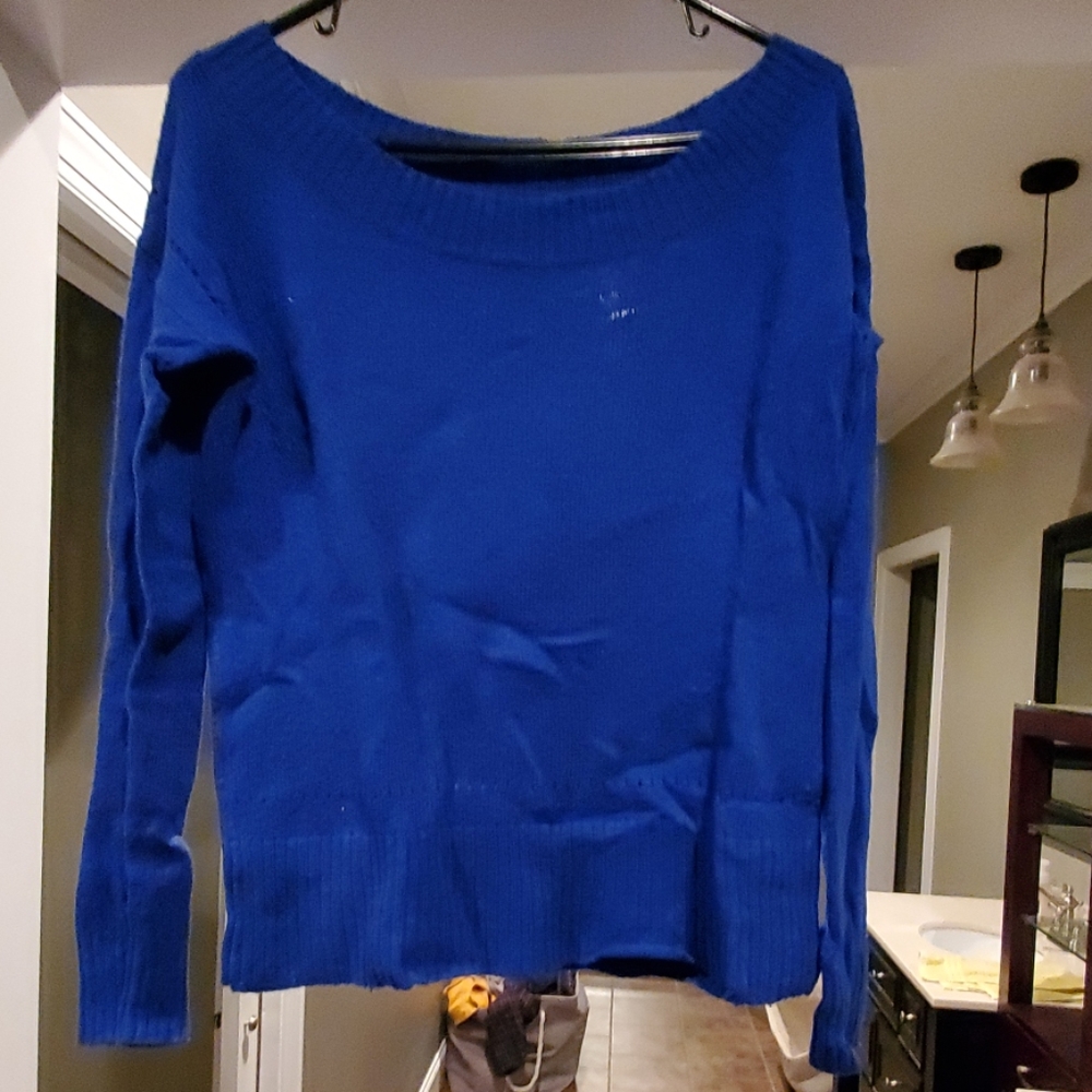 American Eagle royal blue sweater